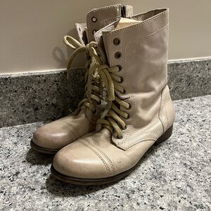 Cream Leather Steve Madden Combat boots size 8